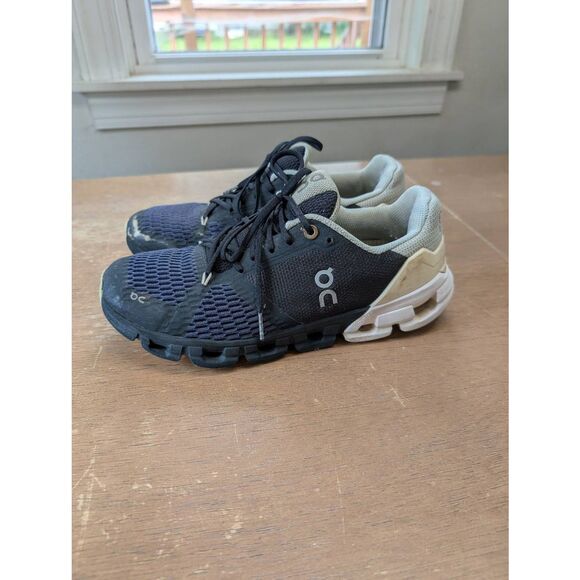 On Running Cloudflyer Sneakers women's 7.5 black blue running comfort‎ - Picture 3 of 8